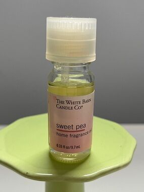 The White Barn Candle Co. Sweet Pea Home Fragrance Oil - .33 fl oz.